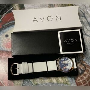 BNIB AVON SNOWMAN WRISTWATCH